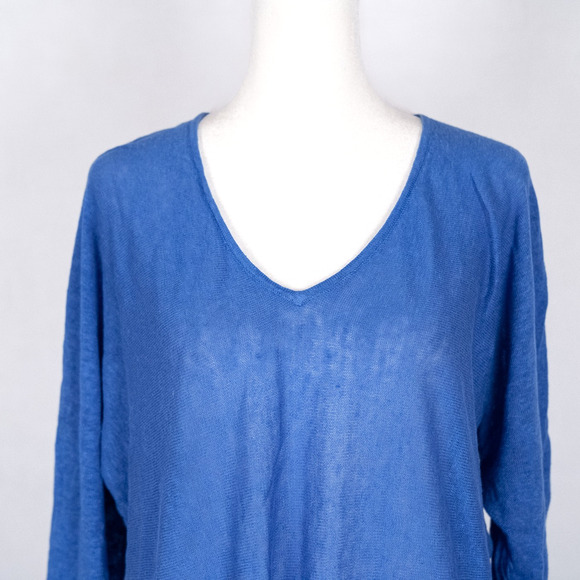 Lilly Pulitzer 100% Linen Lightweight Pullover Sweater Size M/L Cornflower Blue - Picture 4 of 7